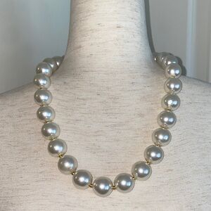 Faux pearl and gold bead necklace